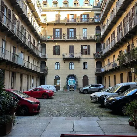 Porta Susa Corso Vittorio 108 *